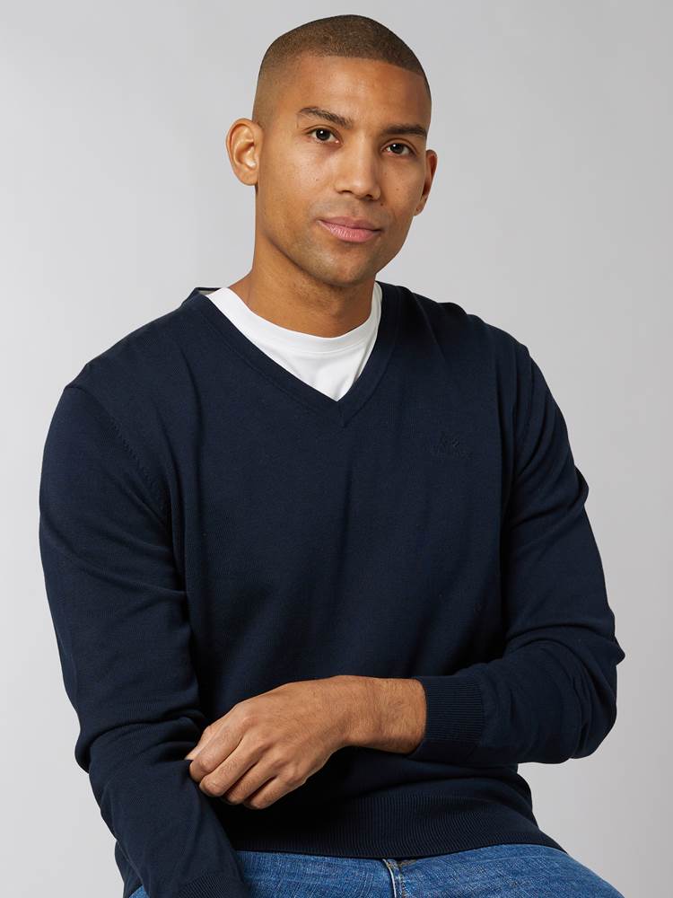 Gerard V-Neck
