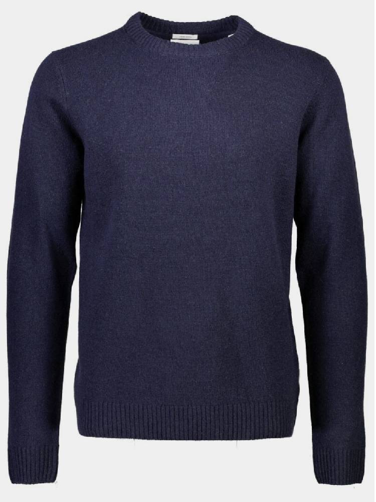 Lambswool o-neck knit