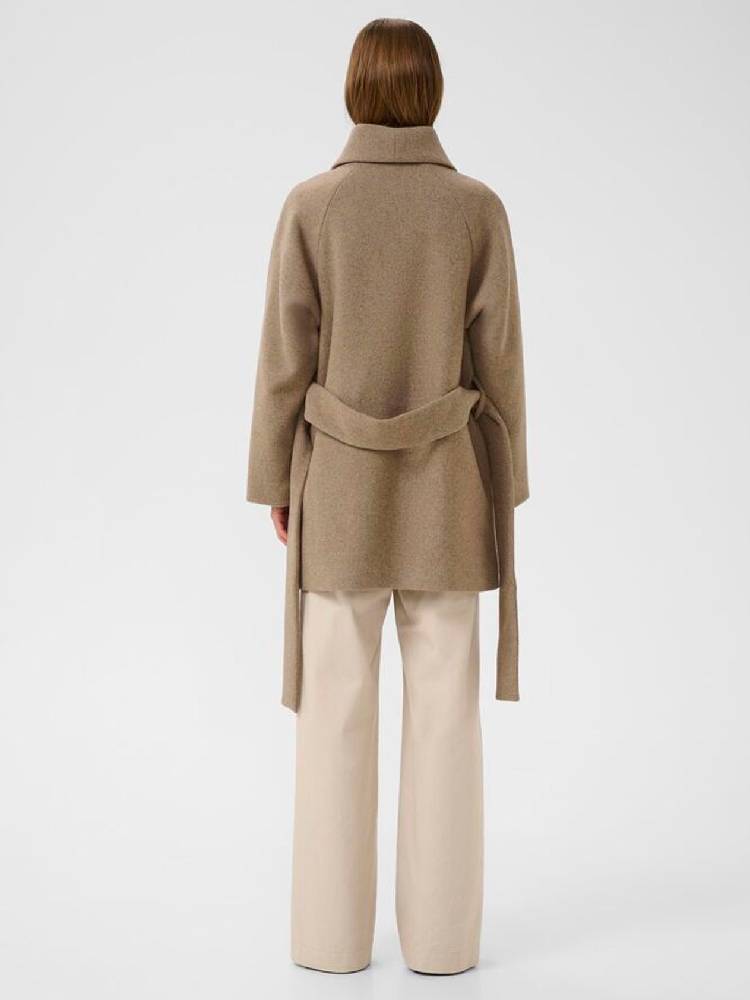 Yunahiw Collar Coat