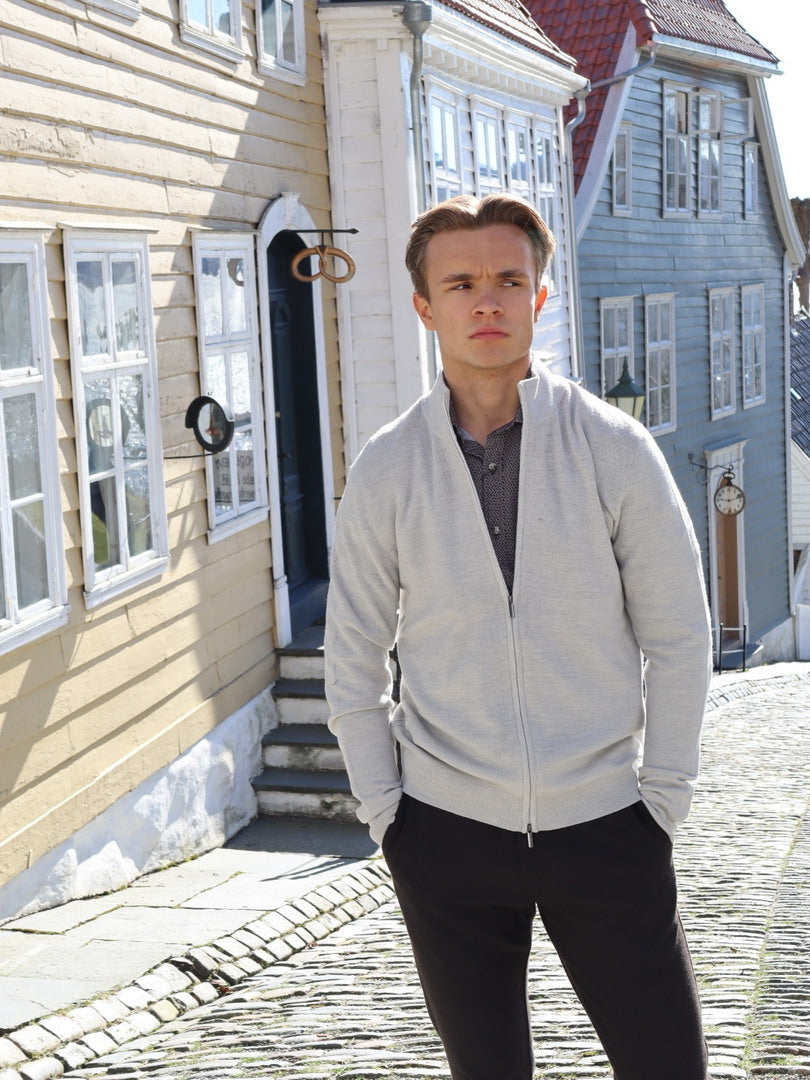 Henrik Cardigan