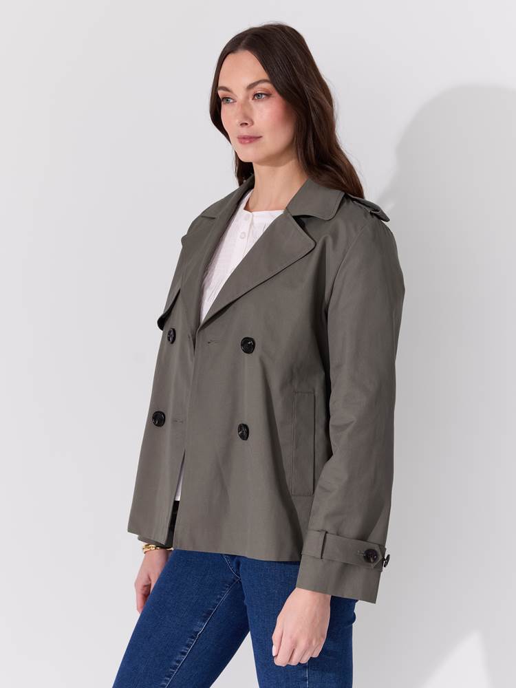 Mila Kort Trench