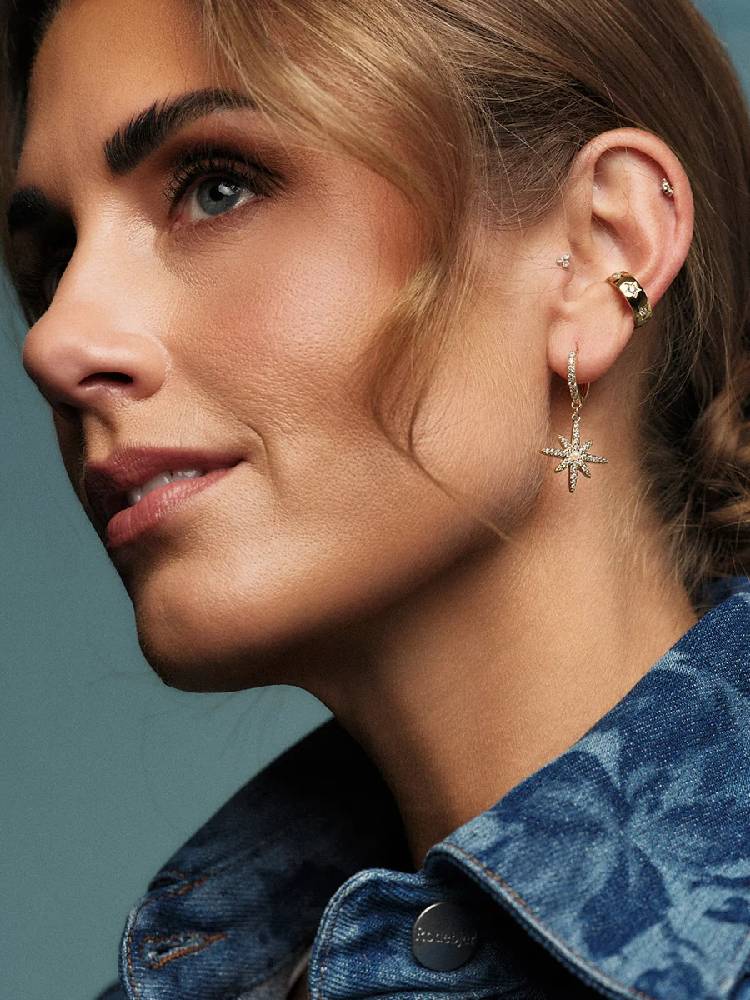 Twinkle Cuffs, Tone Damli