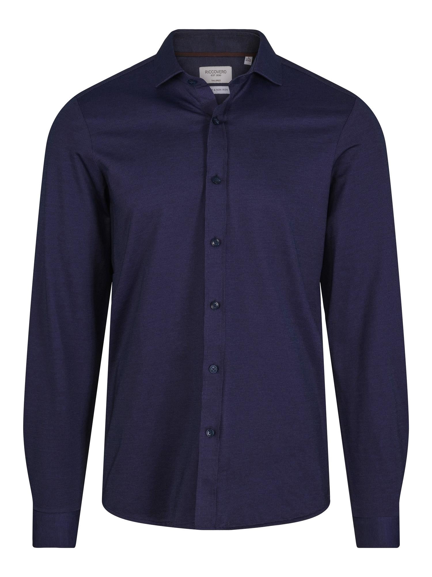 Leo Tailor Fit