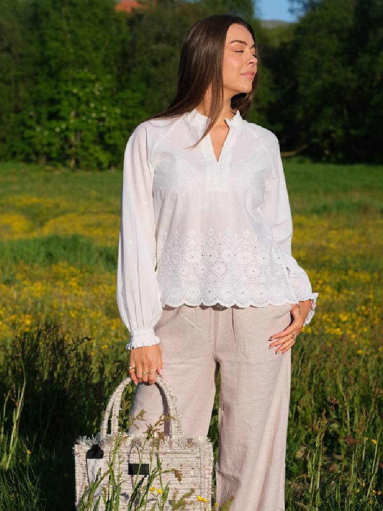 7508 Galadia blouse