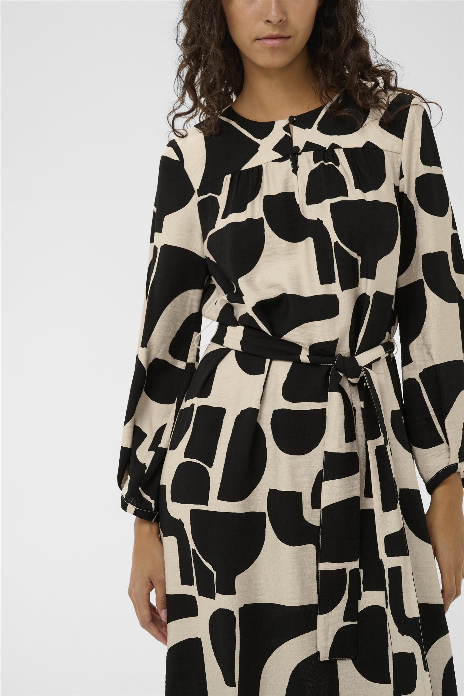 Lynniw Belted Dress