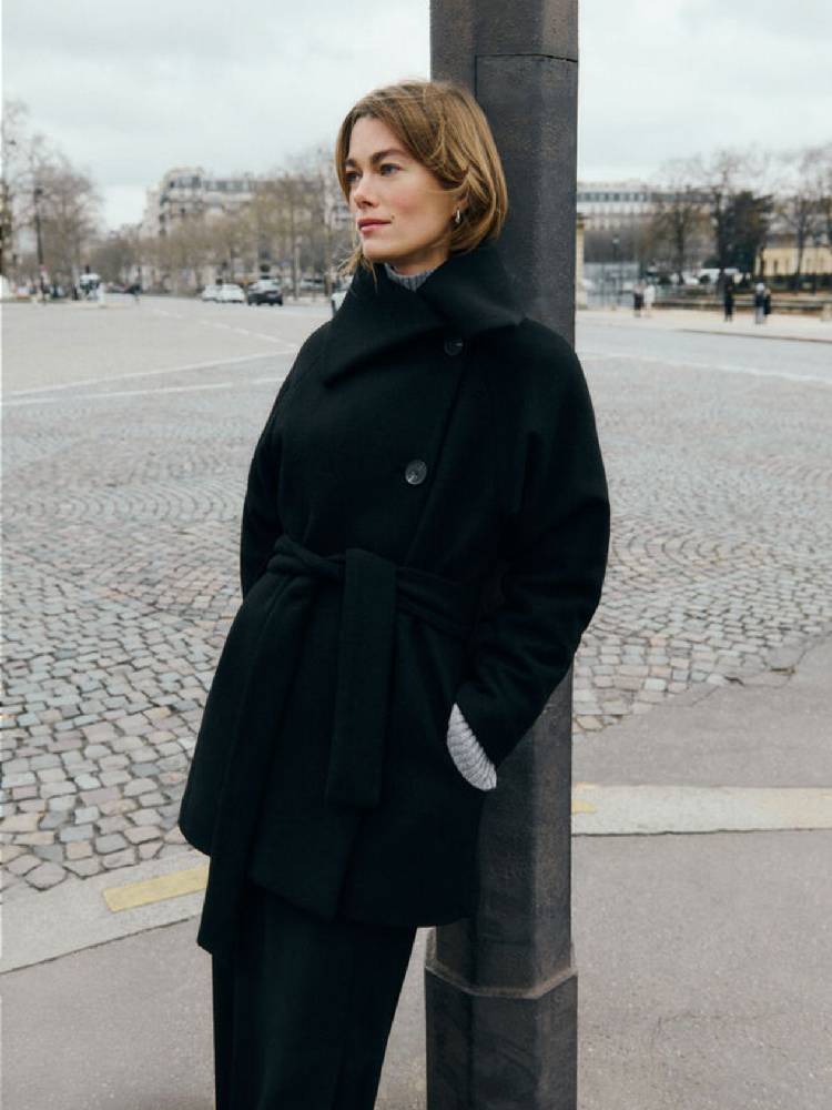 Yunahiw Collar Coat