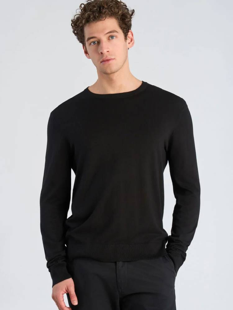 Soft Viscose Blend O-Neck Knit