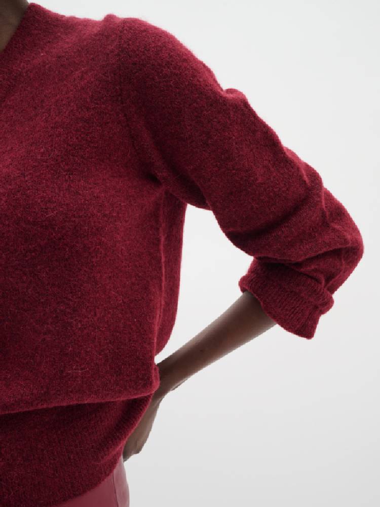 Guniiw V-Neck