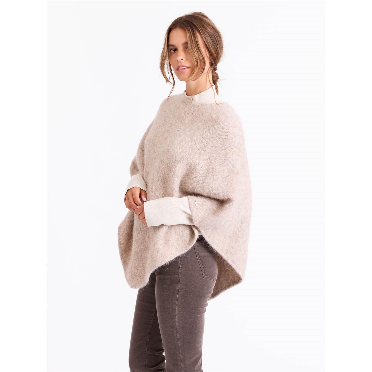 Hanne Poncho/      4