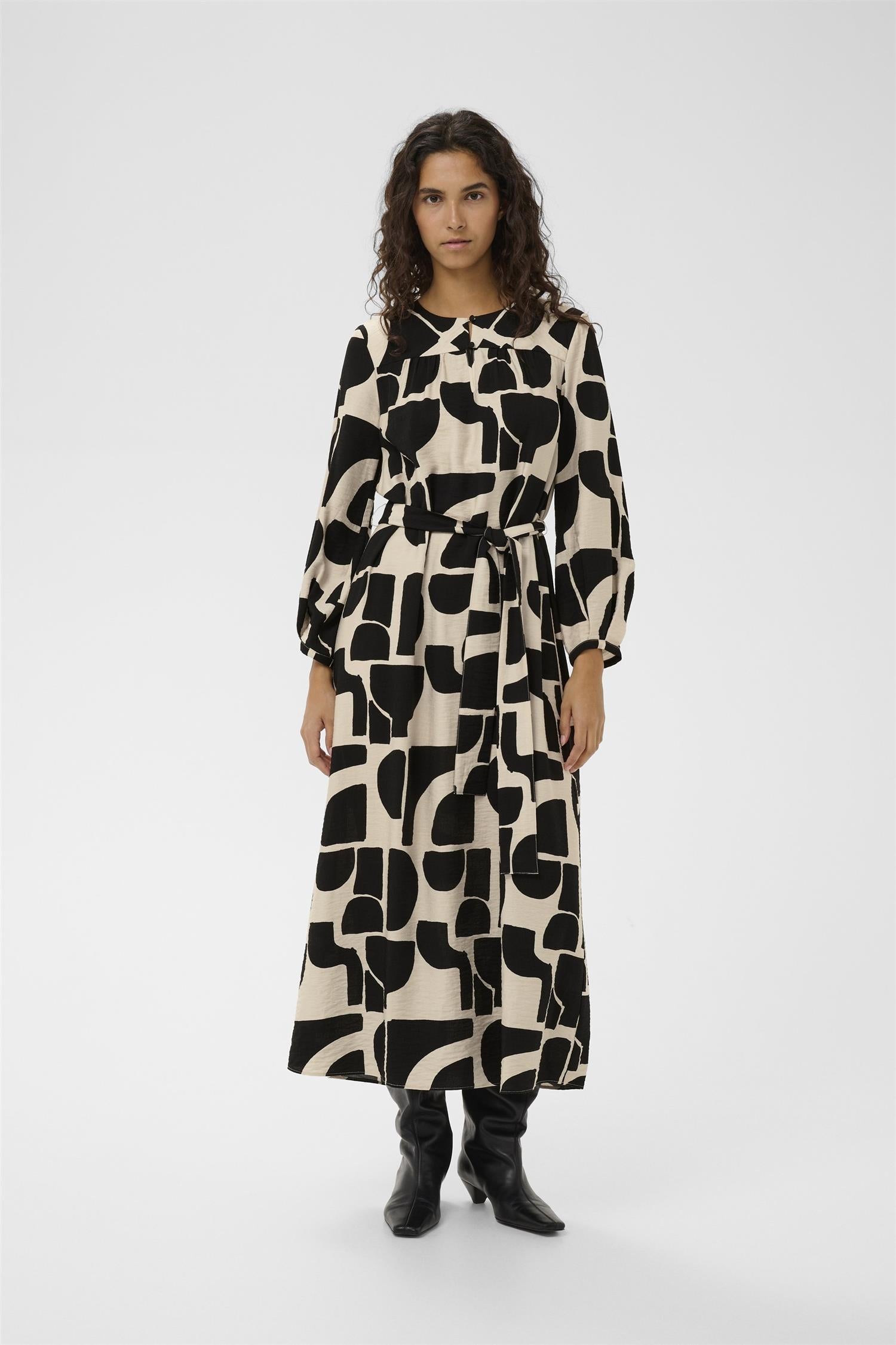 Lynniw Belted Dress