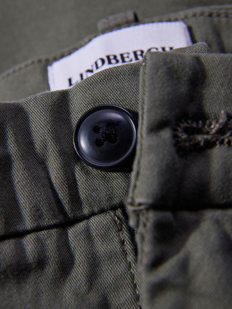 Superflex chino shorts