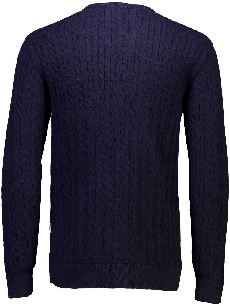 O-neck cable knit