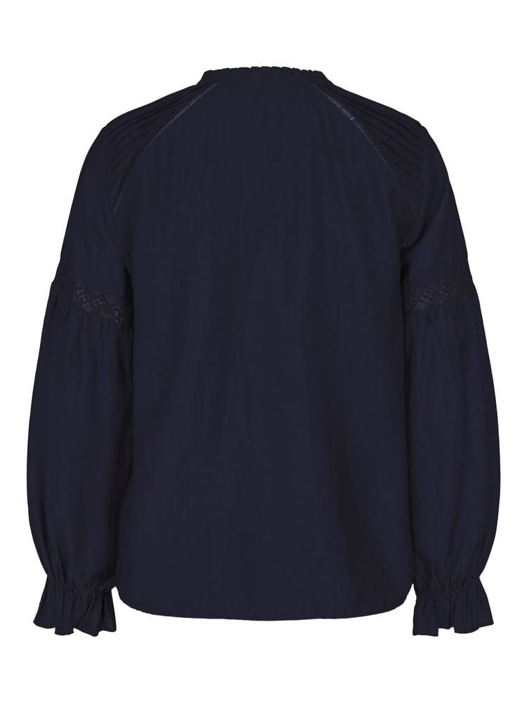 Laze Blouse