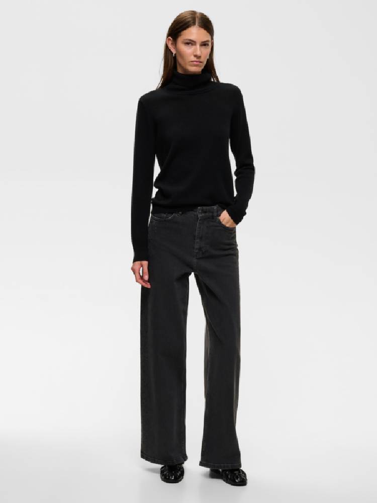 Junaiw Aalia Jeans
