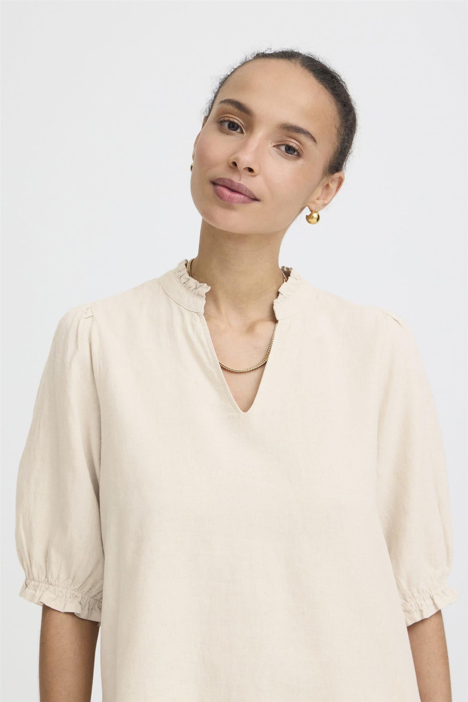 Byfalakka Puff Blouse