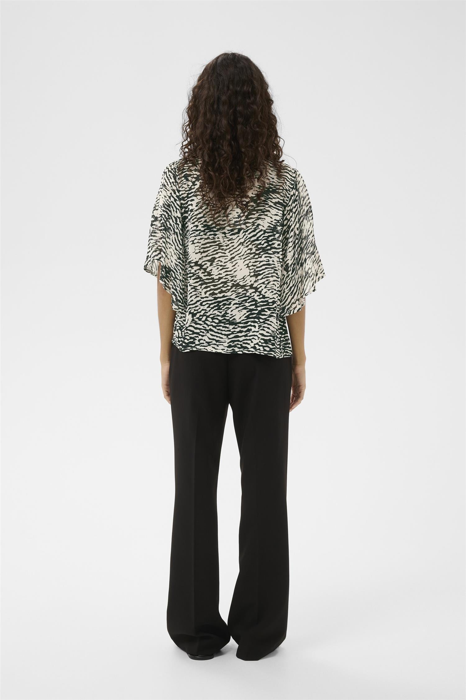 Lyoniw Top
