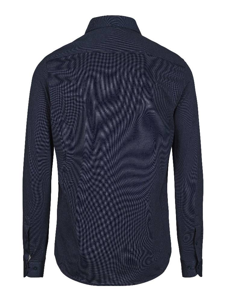 Leo Tailor fit
