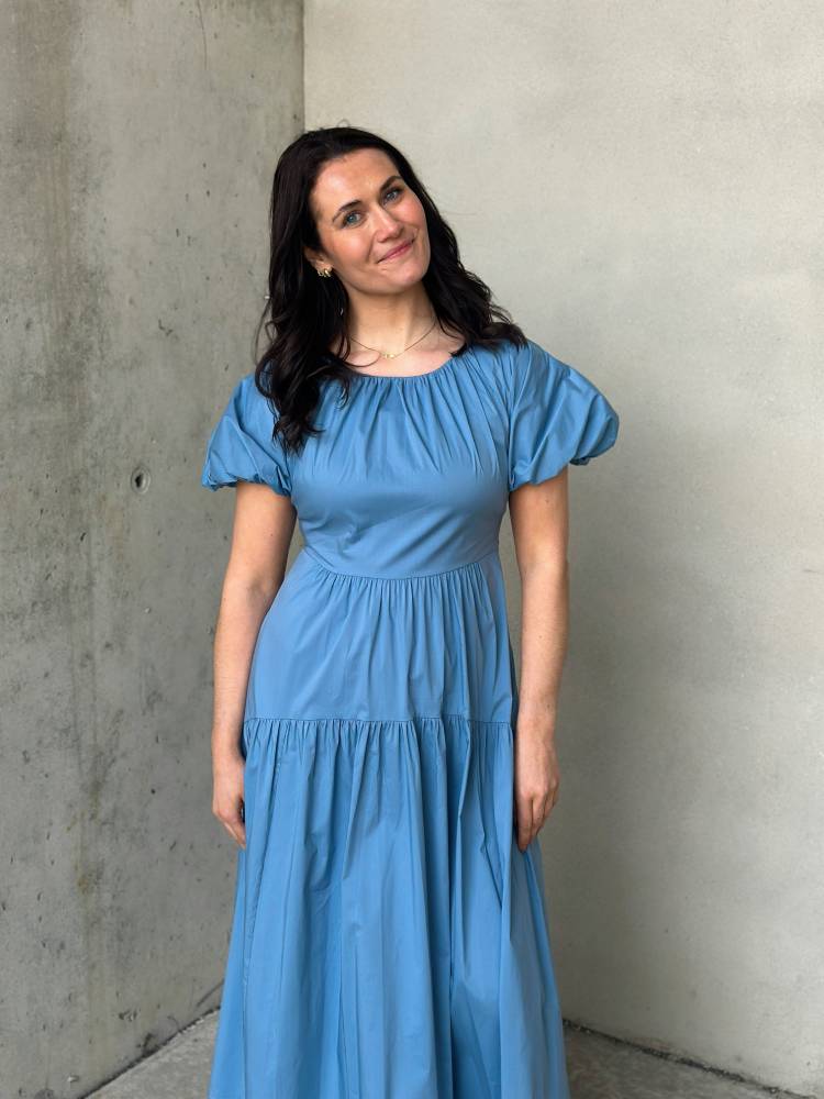 DRESS
