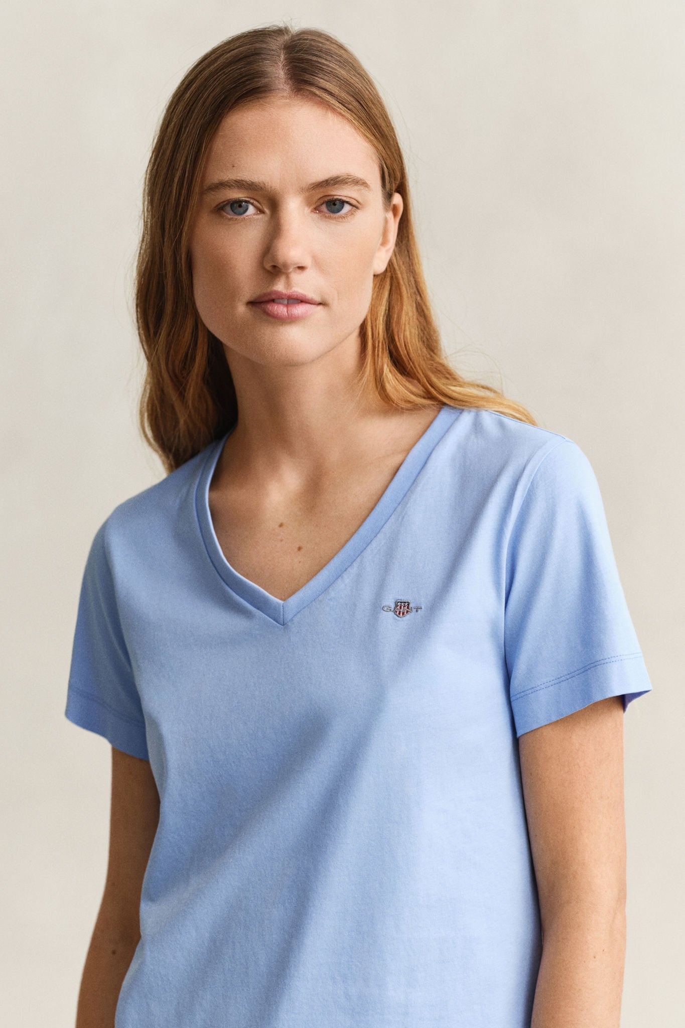 Reg Shield Ss V-Neck T-Shirt