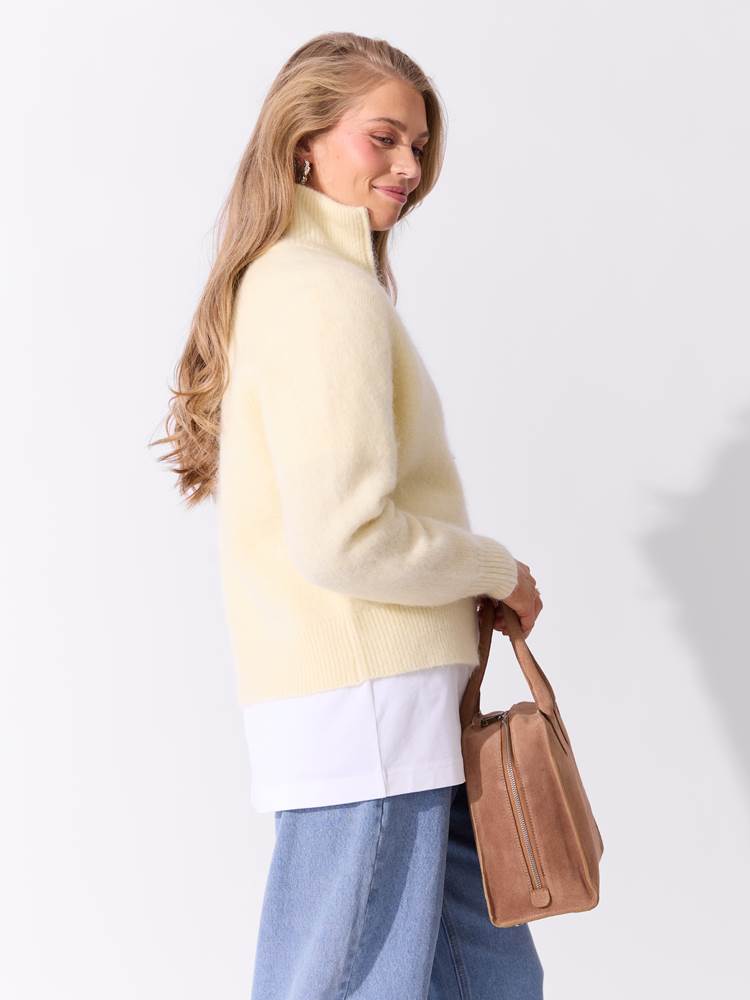 Carmela Cardigan/      7