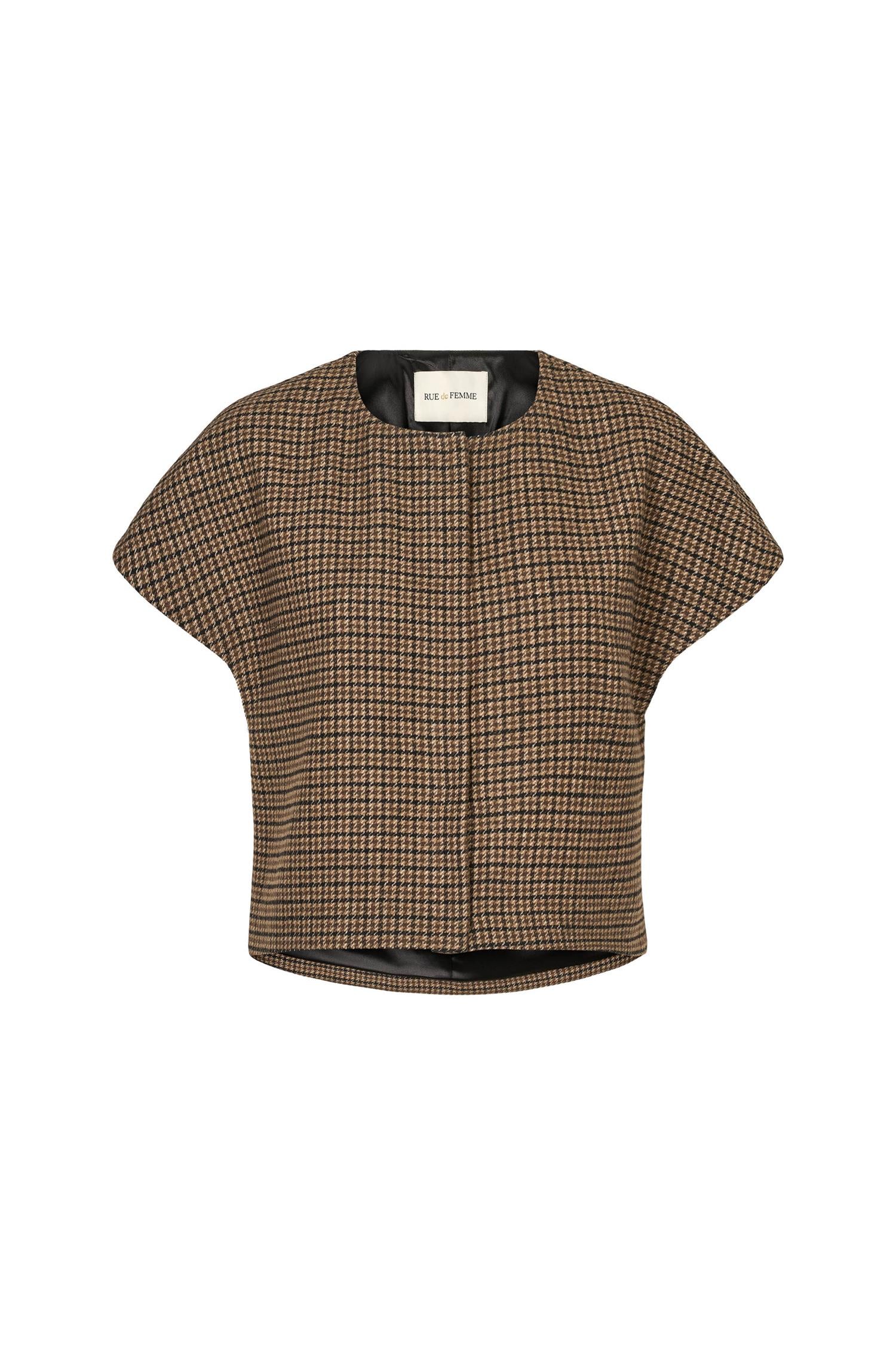 7898rdfnewhika Vest