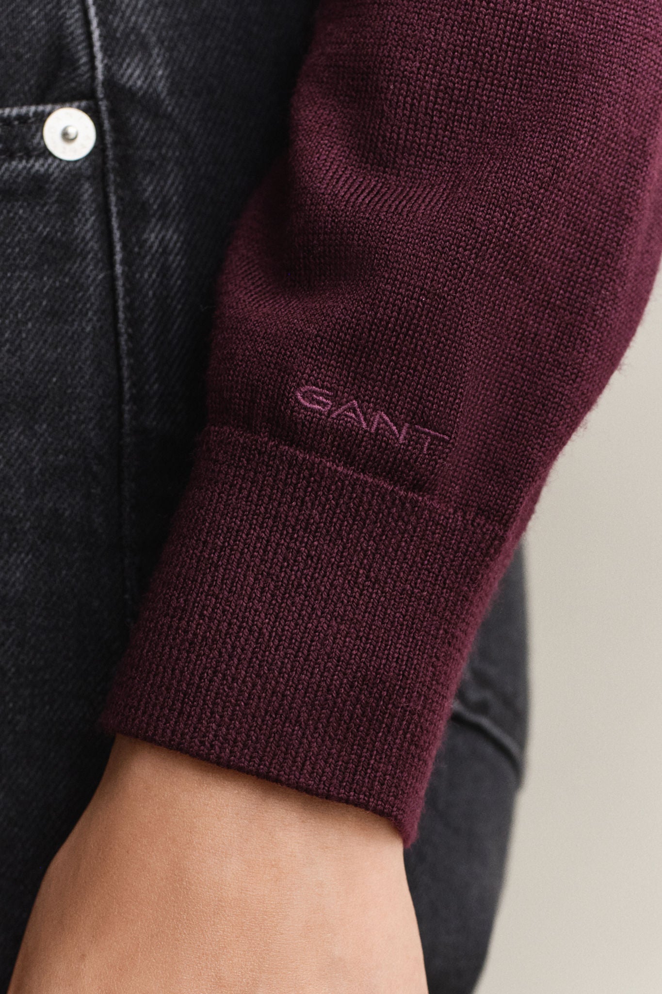 Extrafine Merino Wool C-Neck