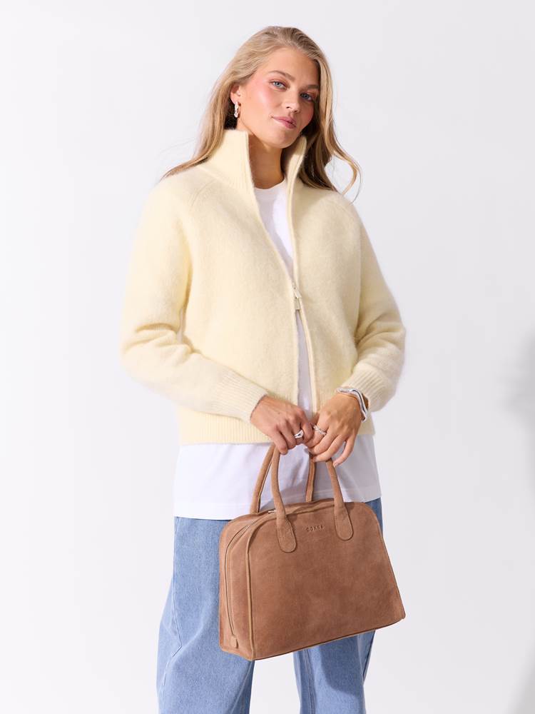 Carmela Cardigan/      7