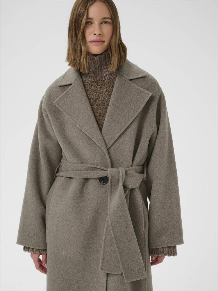 Yillaiw Coat