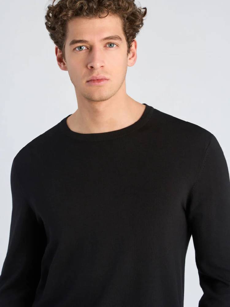 Soft Viscose Blend O-Neck Knit