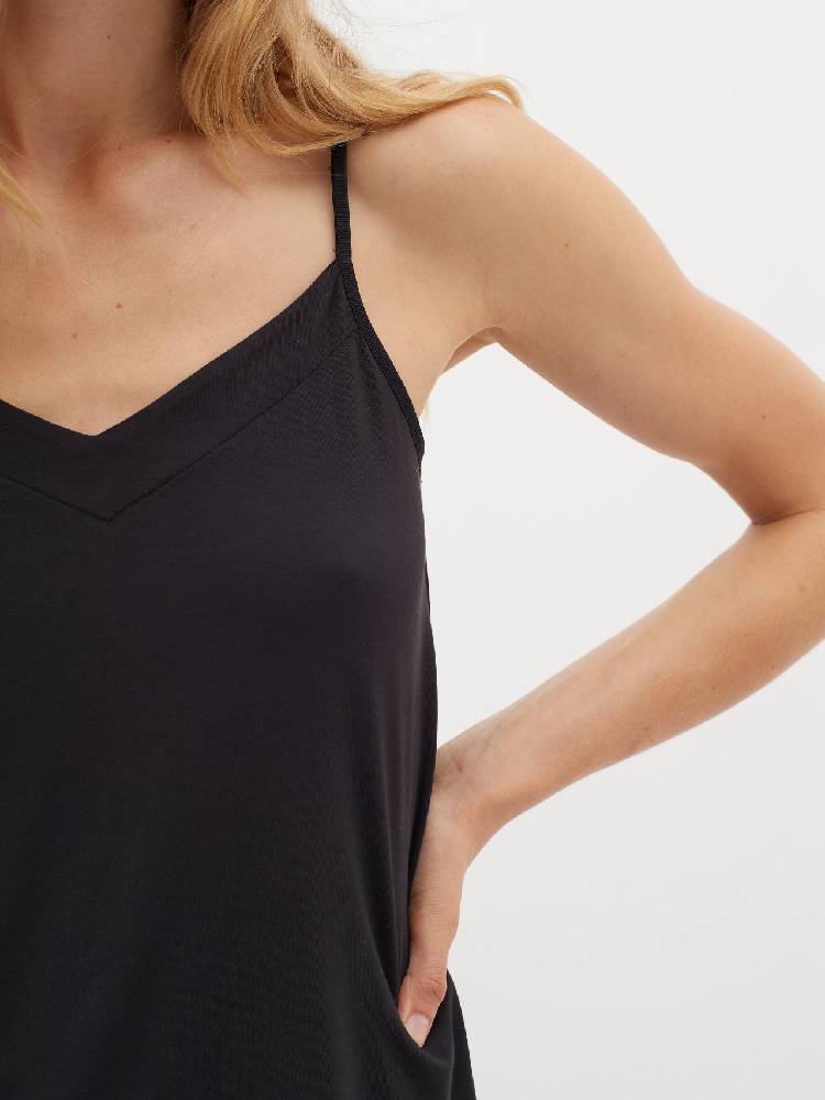 Liliw Base Camisole