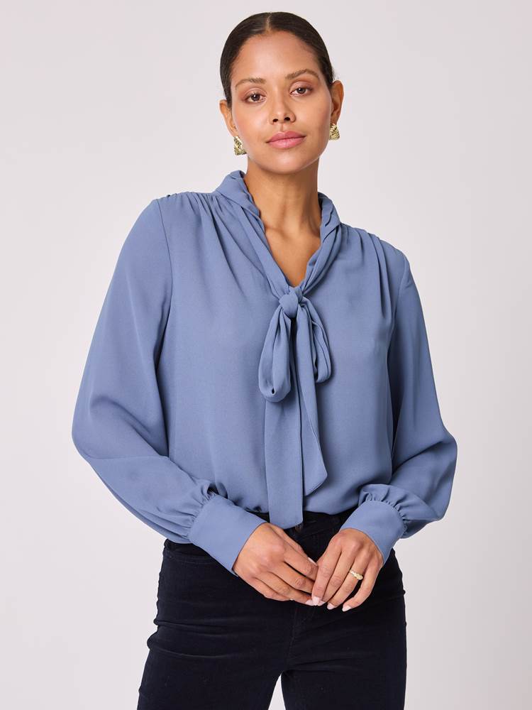 Kelly Bluse