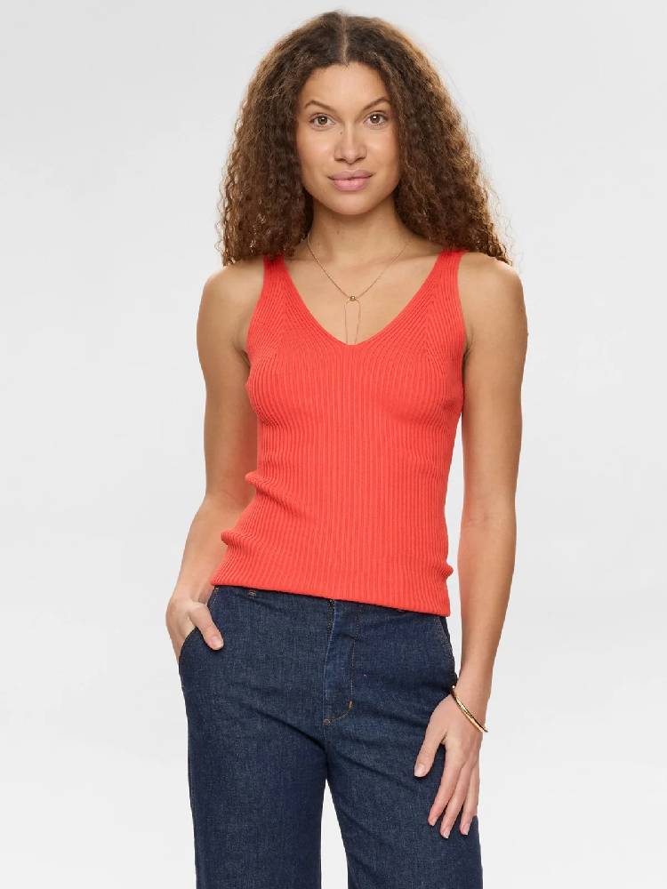 NUCERYS CROPPED TOP