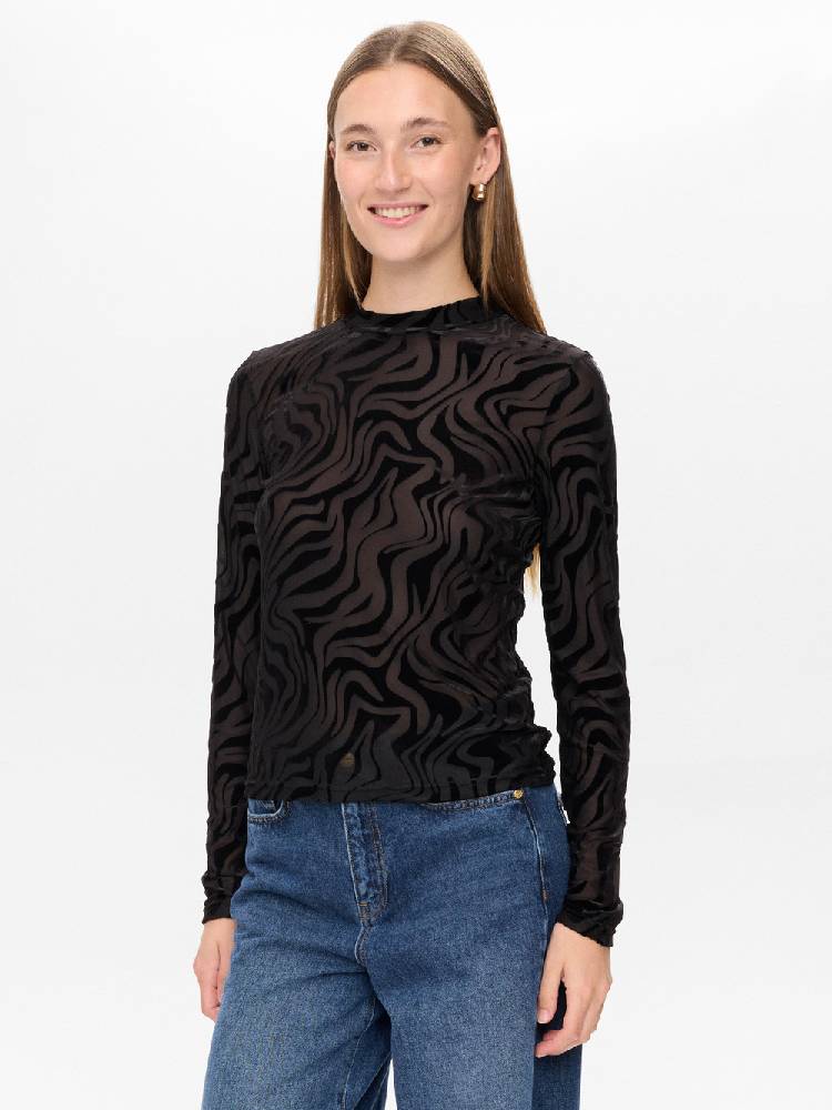 NUVELVA BLOUSE