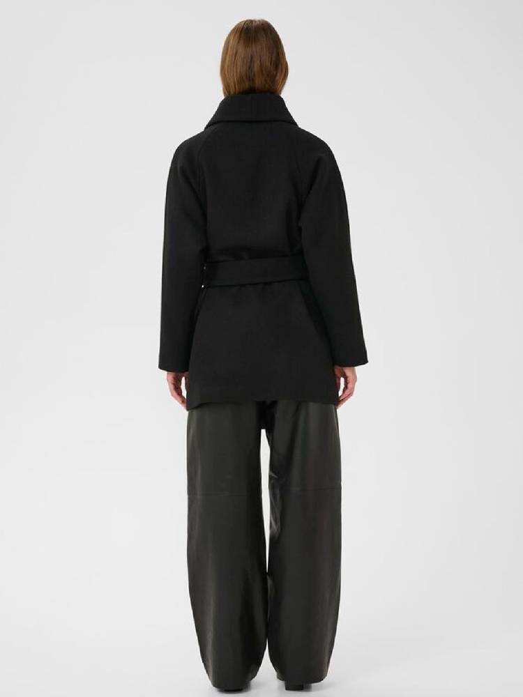 Yunahiw Collar Coat