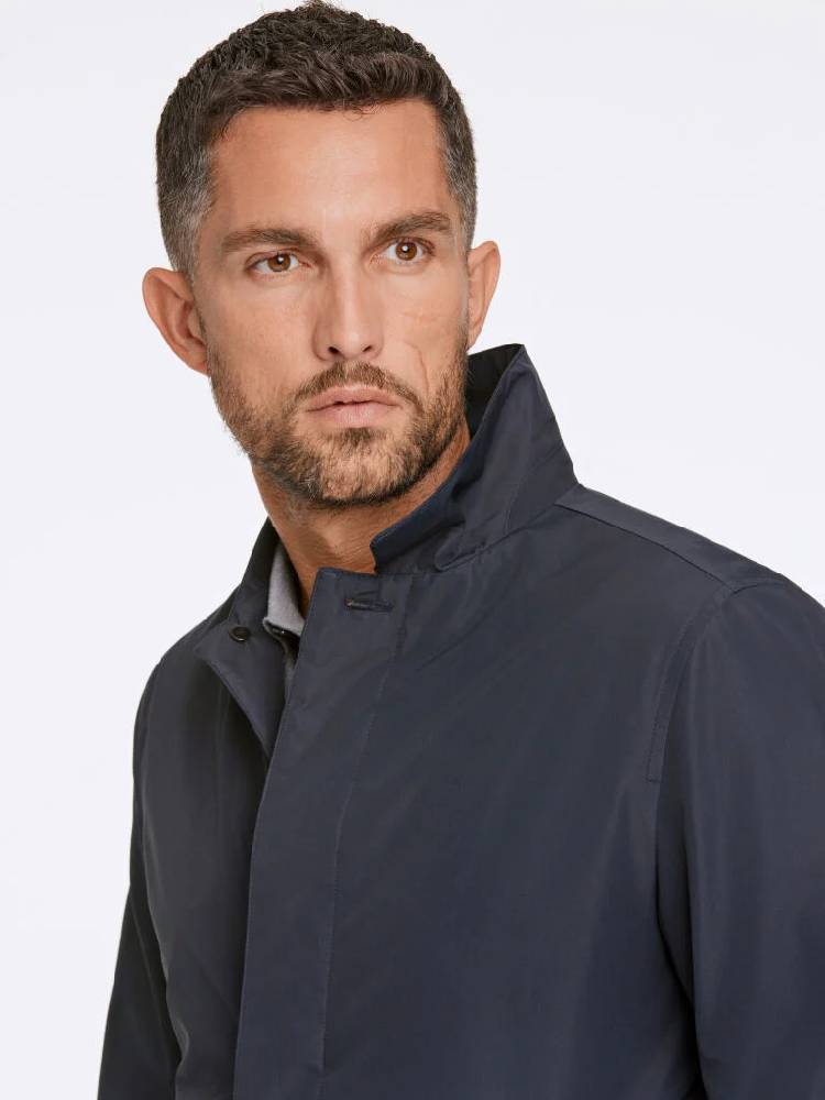 Water repellent mac coat
