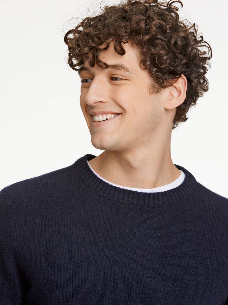 Lambswool o-neck knit