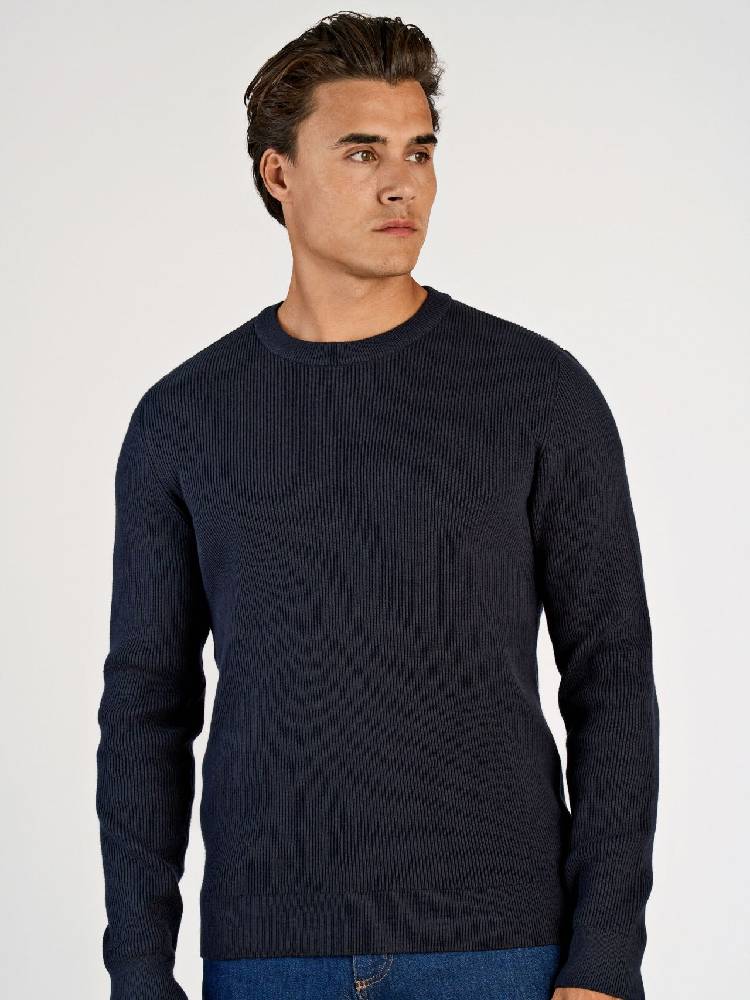 Rib knitted o-neck knit