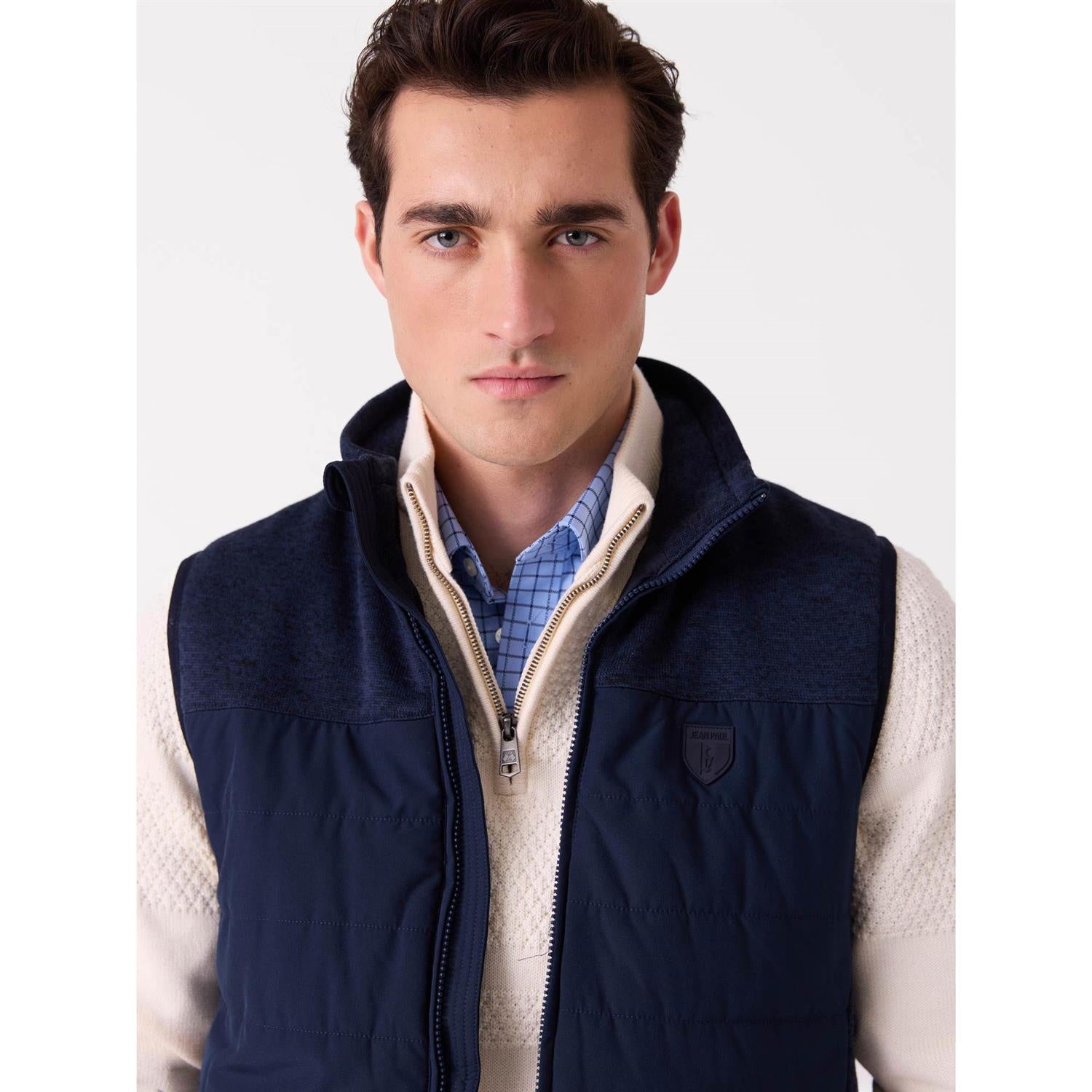 Gaston Vest