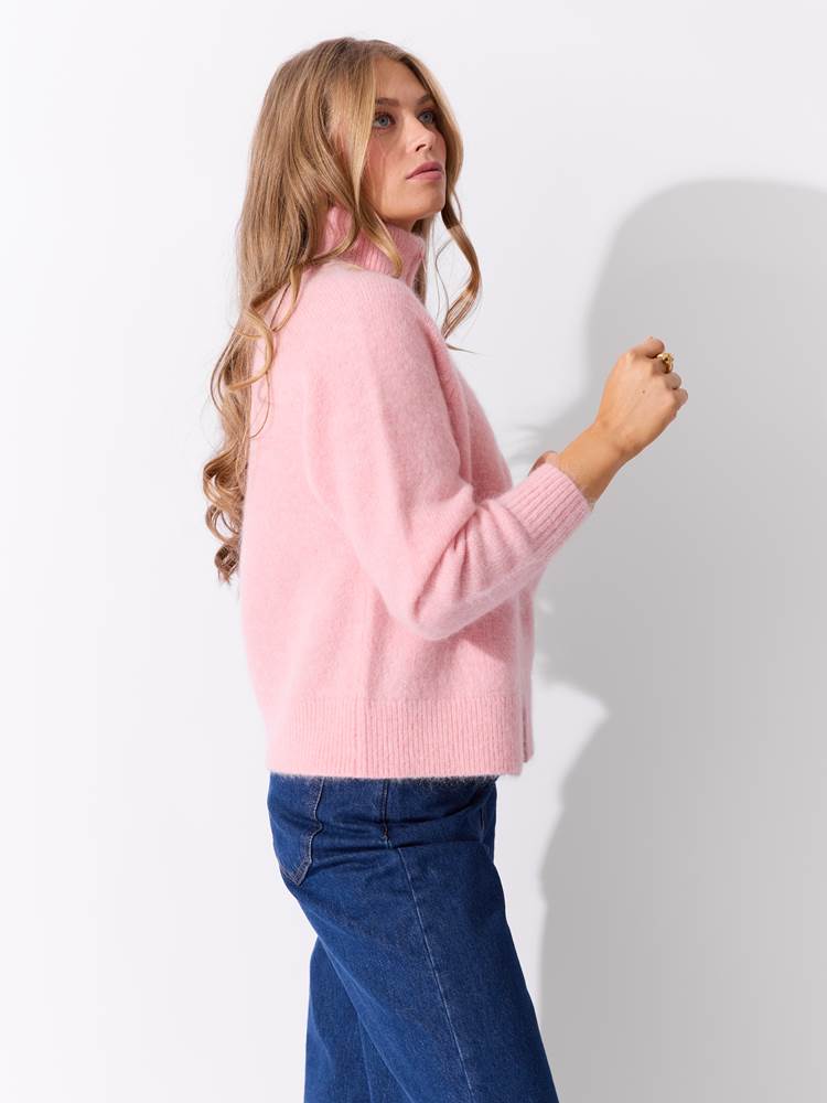 Carmela Cardigan/      7