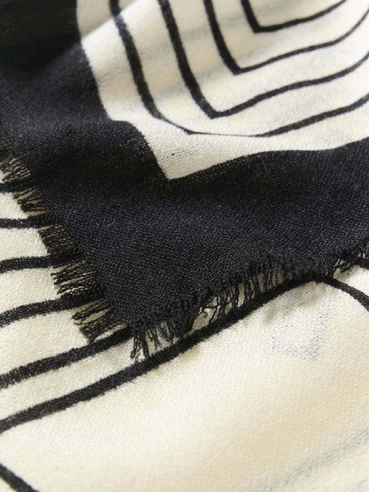 Amiiw Scarf