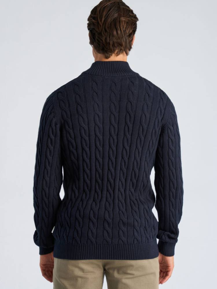 Cabel zip-neck knit