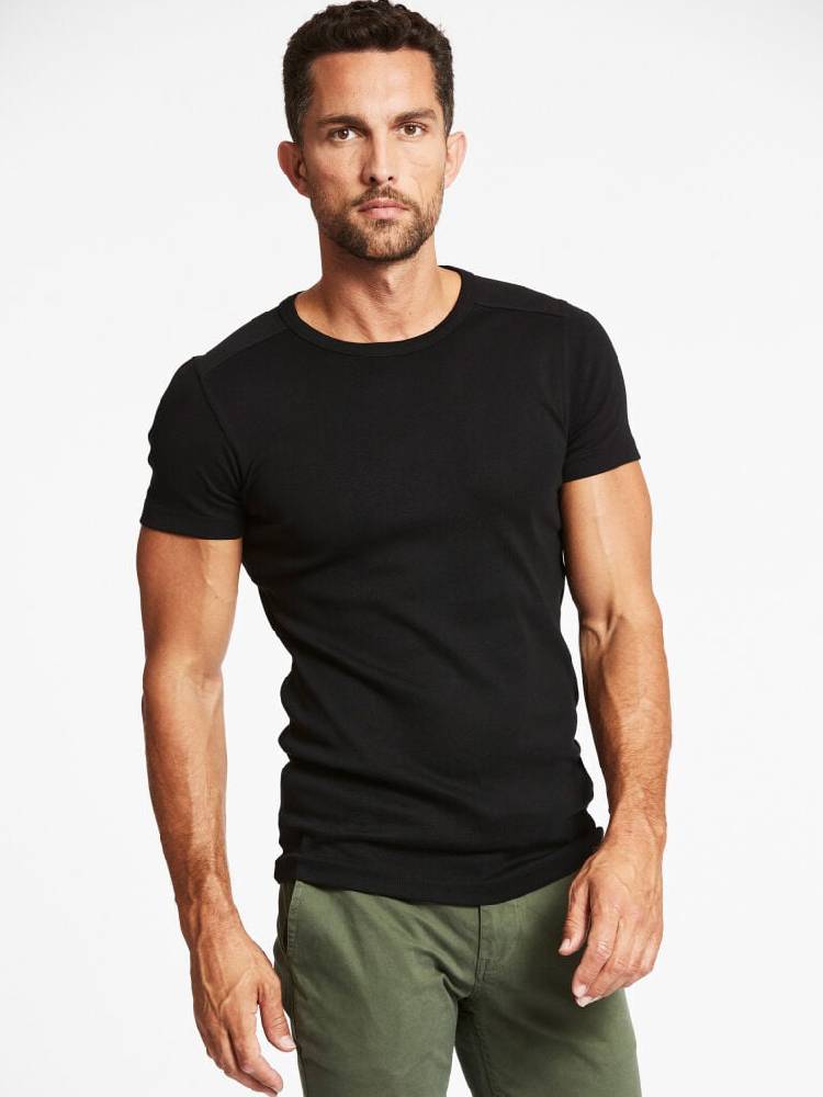 BASIC T-SHIRT