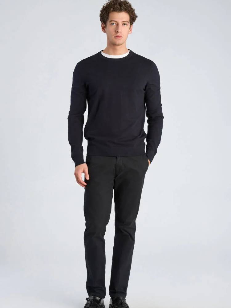 Soft Viscose Blend O-Neck Knit