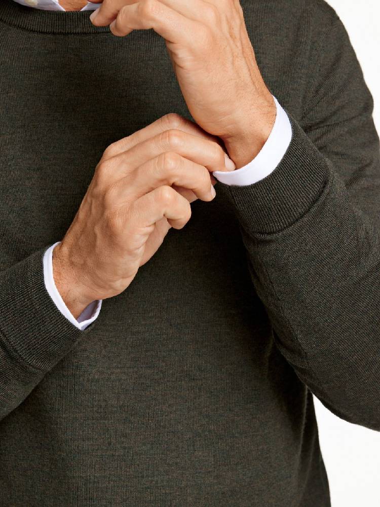 100% merino crew neck knit