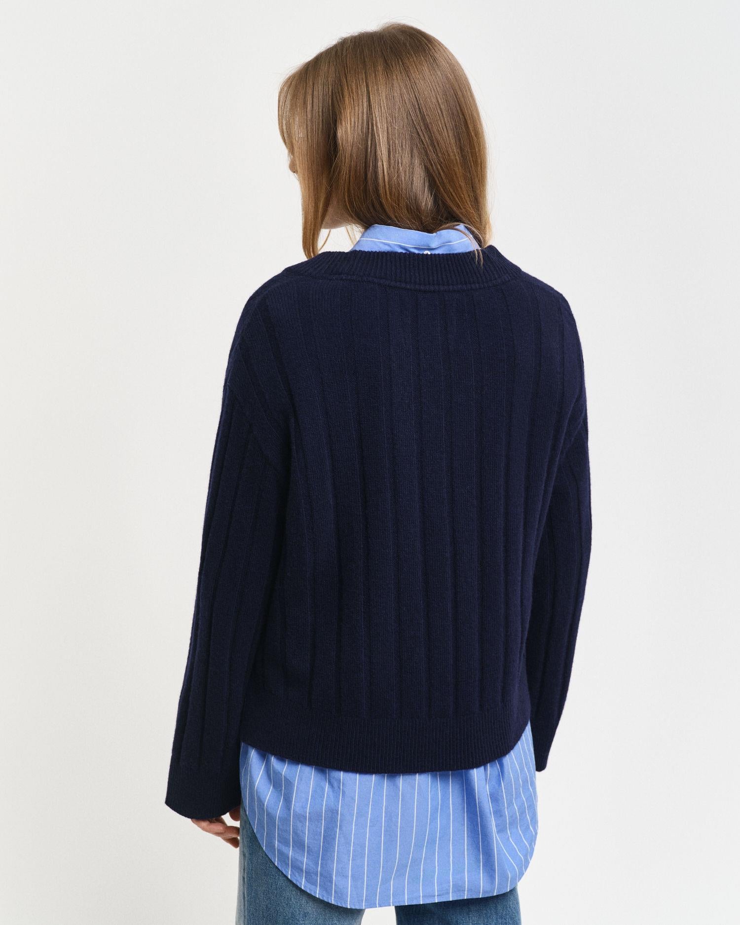 WIDE RIBBED WOOL V-NECK
