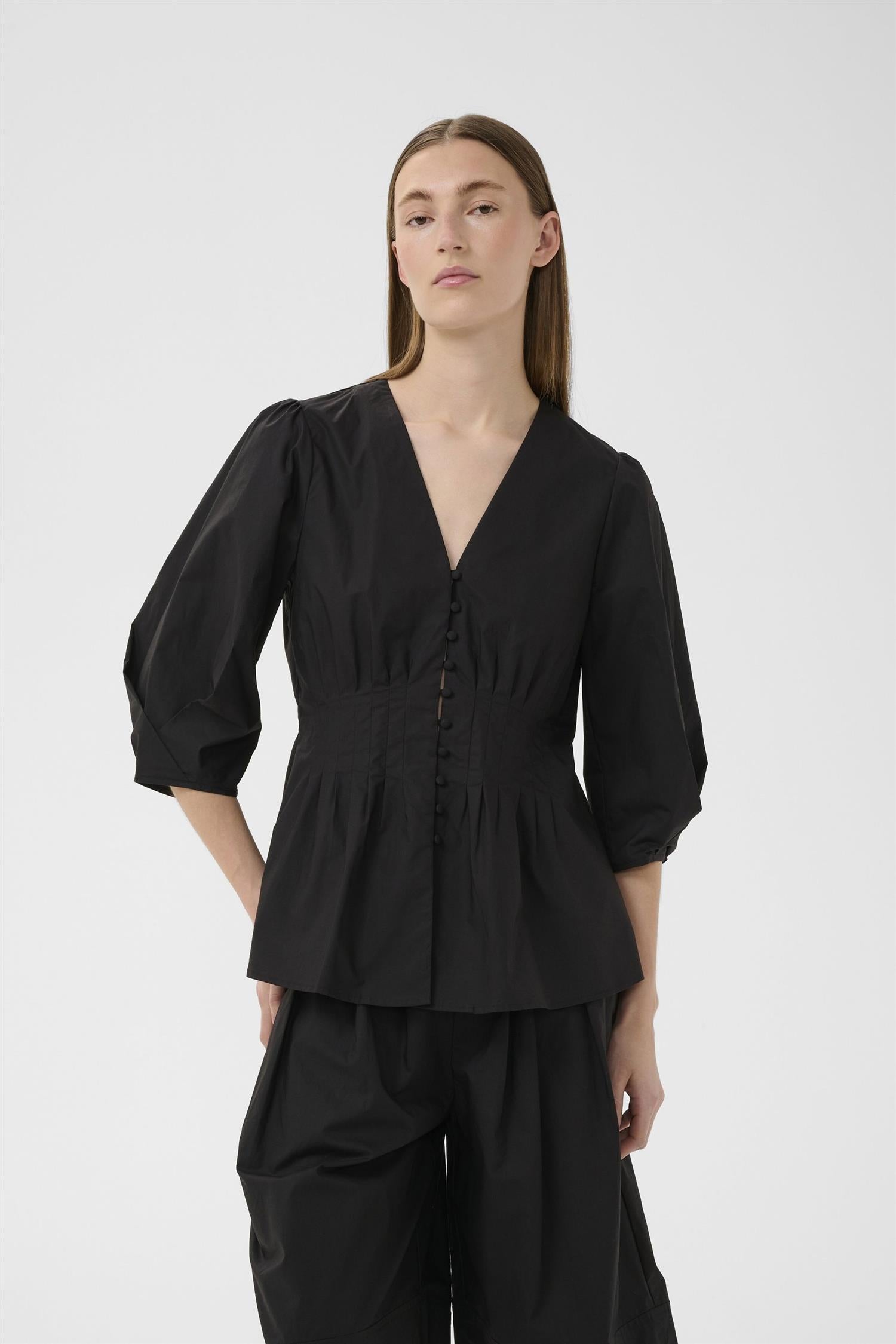 Hazeiw Fitted Blouse