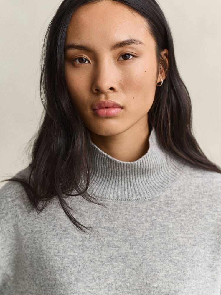 Superfine Lambswool Mockneck