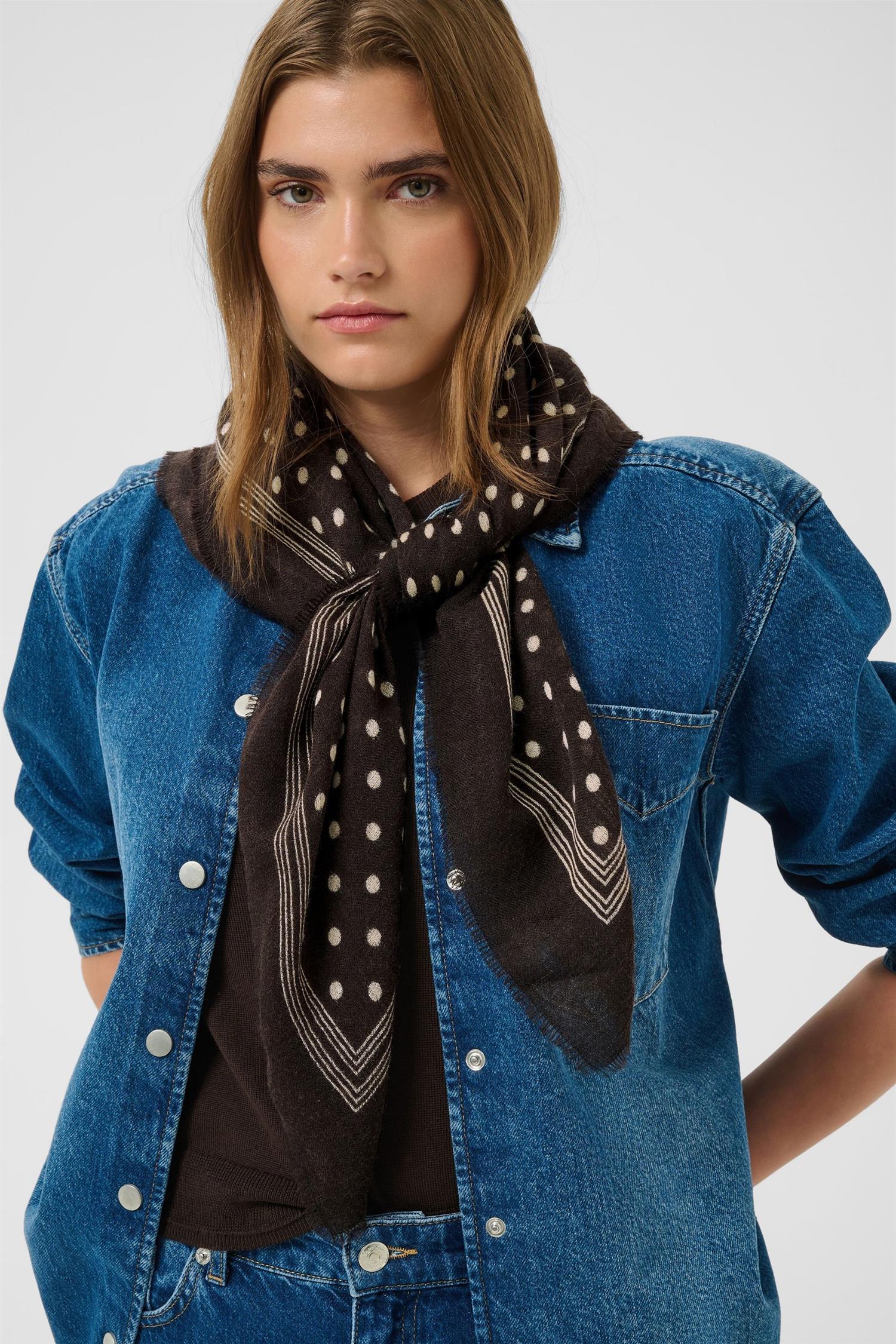 Celestapw Scarf