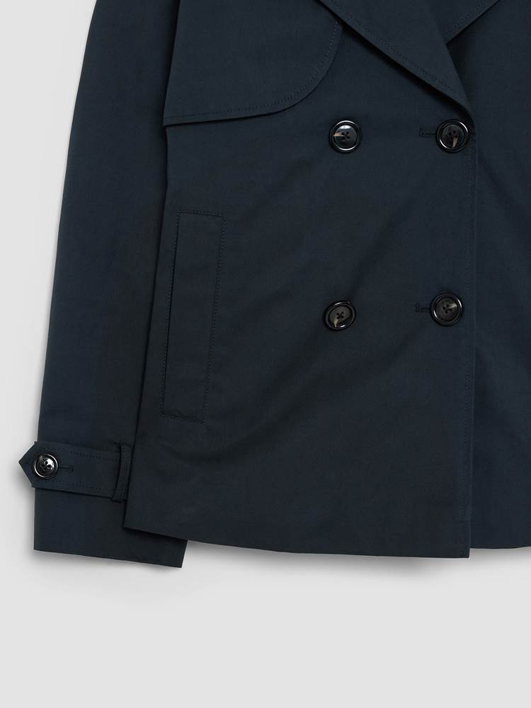 Mila Kort Trench