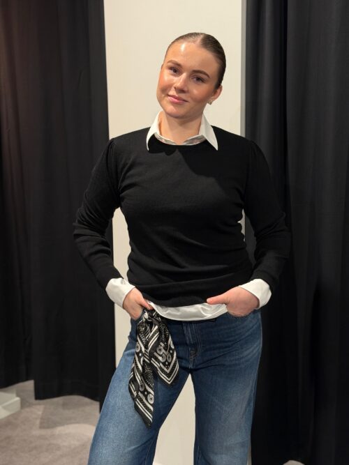 Mela Sweater